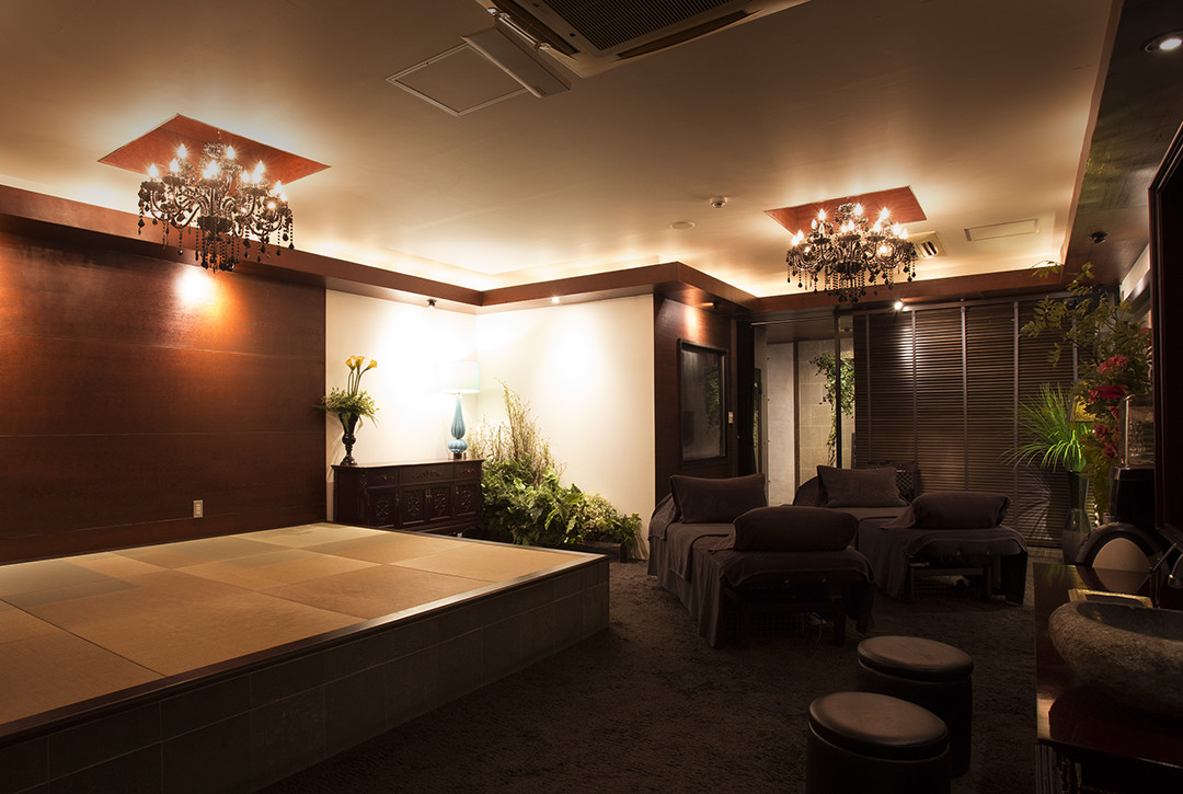 OLIVE SPA PENT HOUSE Horie